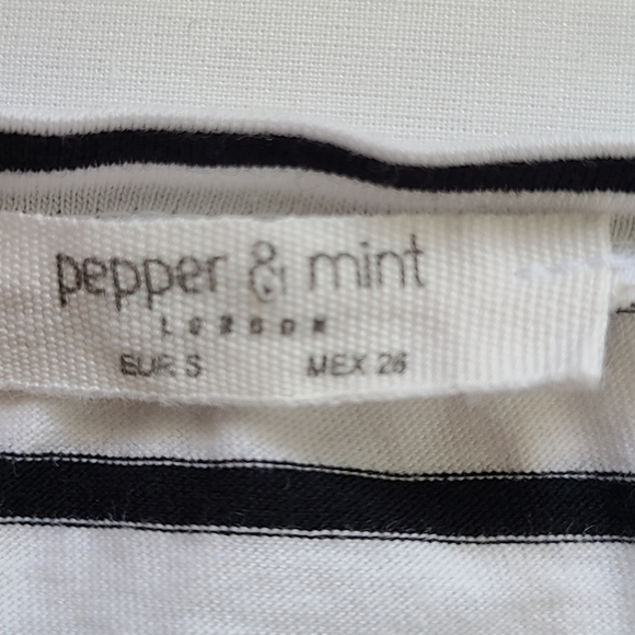 Pepper and Mint London black & white striped v-neck short sleeve shirt, sz S - Picture 5 of 7